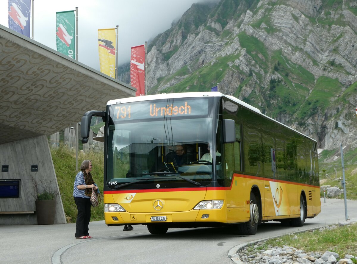 (252'358) - PostAuto Ostschweiz - SG 359'638/PID 4945 - Mercedes (ex Abderhalden, Wildhaus) am 4. Juli 2023 in Schw�galp, S�ntis-Schwebebahn
