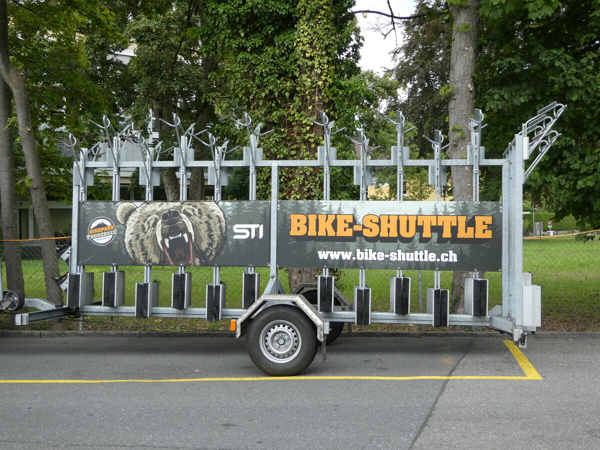 (253'272) - STI Thun - Nr. 282/BE 596'107 - Niederhauser Veloanh�nger am 1. August 2023 bei der Schiffl�ndte Thun