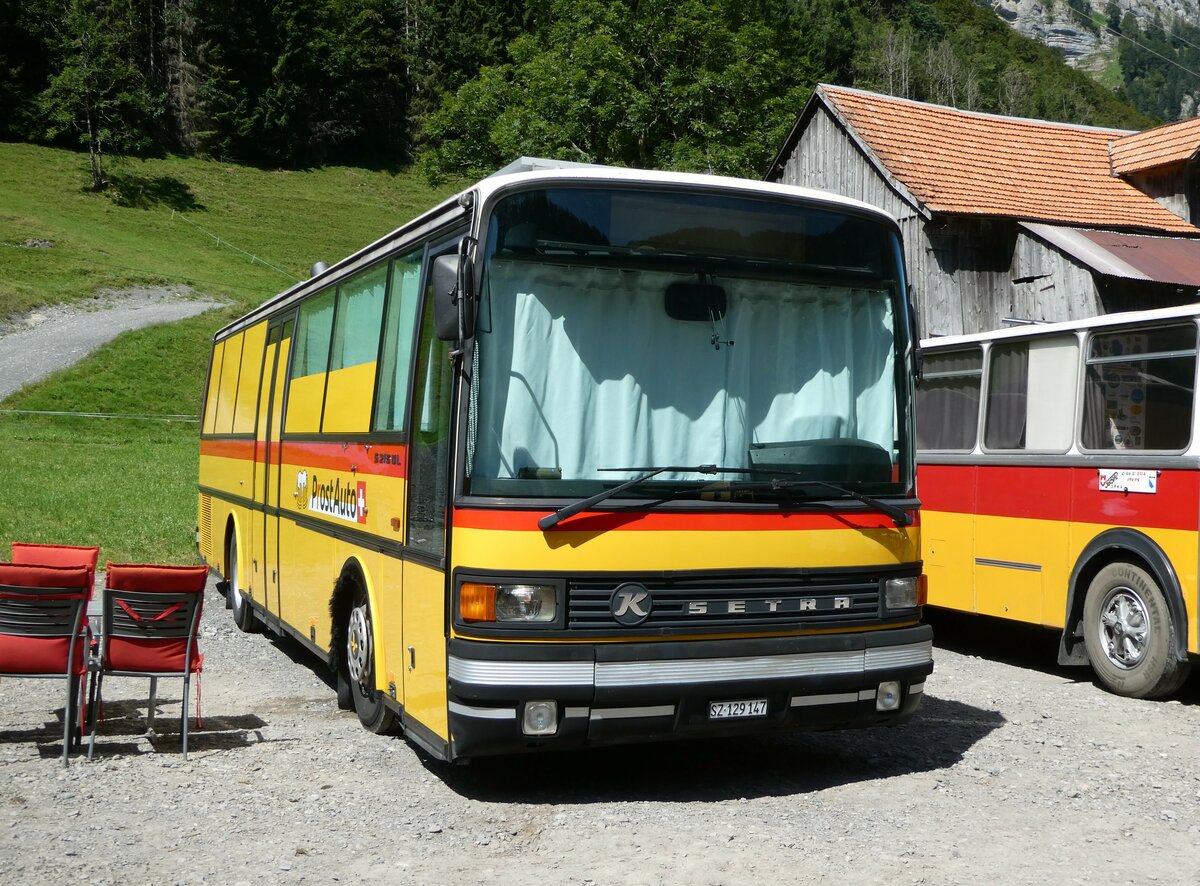 (253'935) - Schenk, Alpthal - SZ 129'147 - Setra (ex V�geli, Hettenschwil; ex Rosy Viaggi, Stabio; ex AutoPostale Ticino Nr. 516/PID 2979; ex P 25'069) am 19. August 2023 in Hoch-Ybrig, Talstation Weglosen 