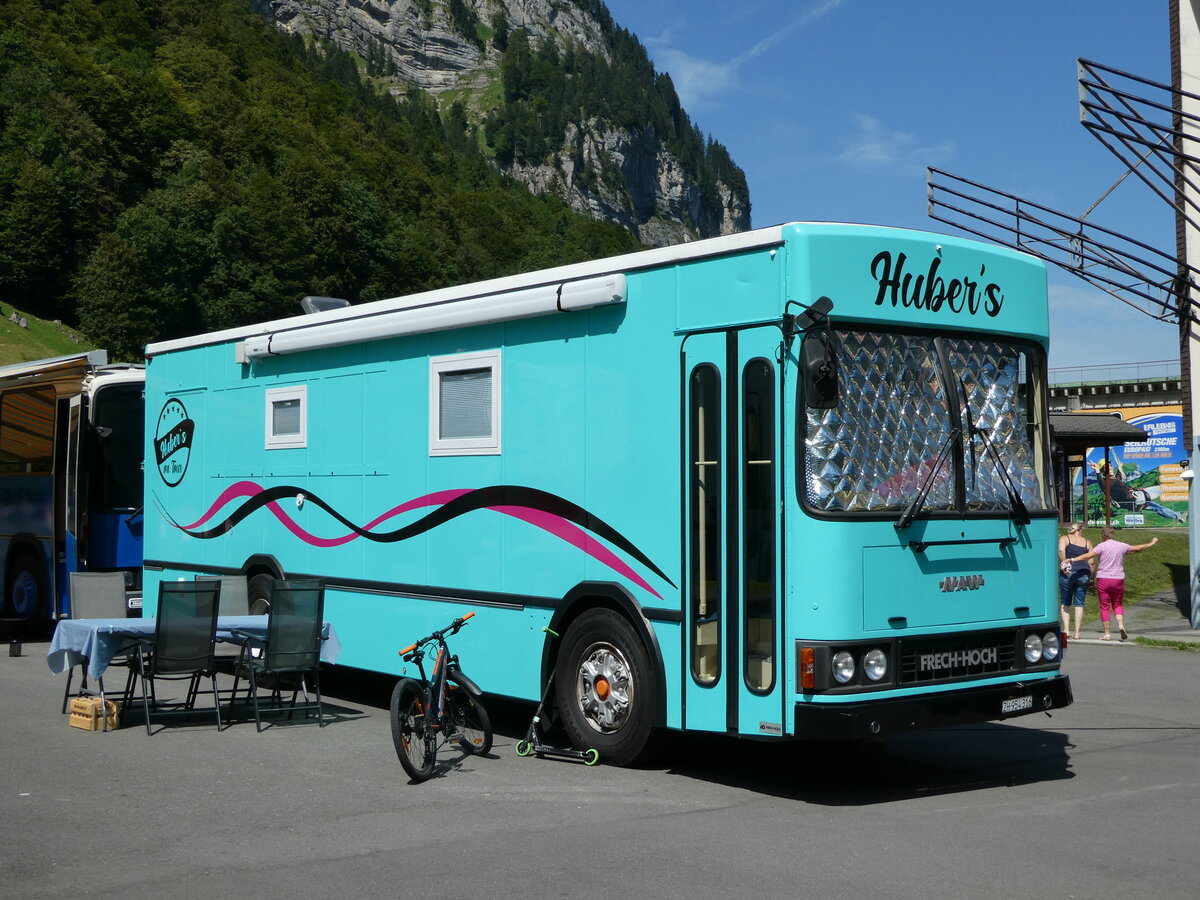 (253'975) - Huber, H�ri - ZH 954'316 - NAW/FHS (ex Musikschule Z�rcher Oberland, Wetzikon; ex Migros, Winterthur) am 19. August 2023 in Hoch-Ybrig, Talstation Weglosen