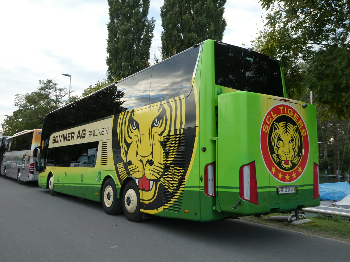 (254'058) - Sommer, Gr�nen - BE 123'540 - Van Hool am 19. August 2023 in Thun, Strandbad