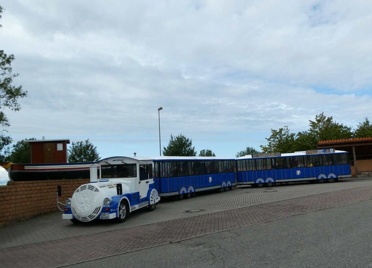 (254'519) - Kap-Arkona-Bahn, Putgarten - R�G-AB 561 - am 1. September 2023 in Putgarten, Parkplatz