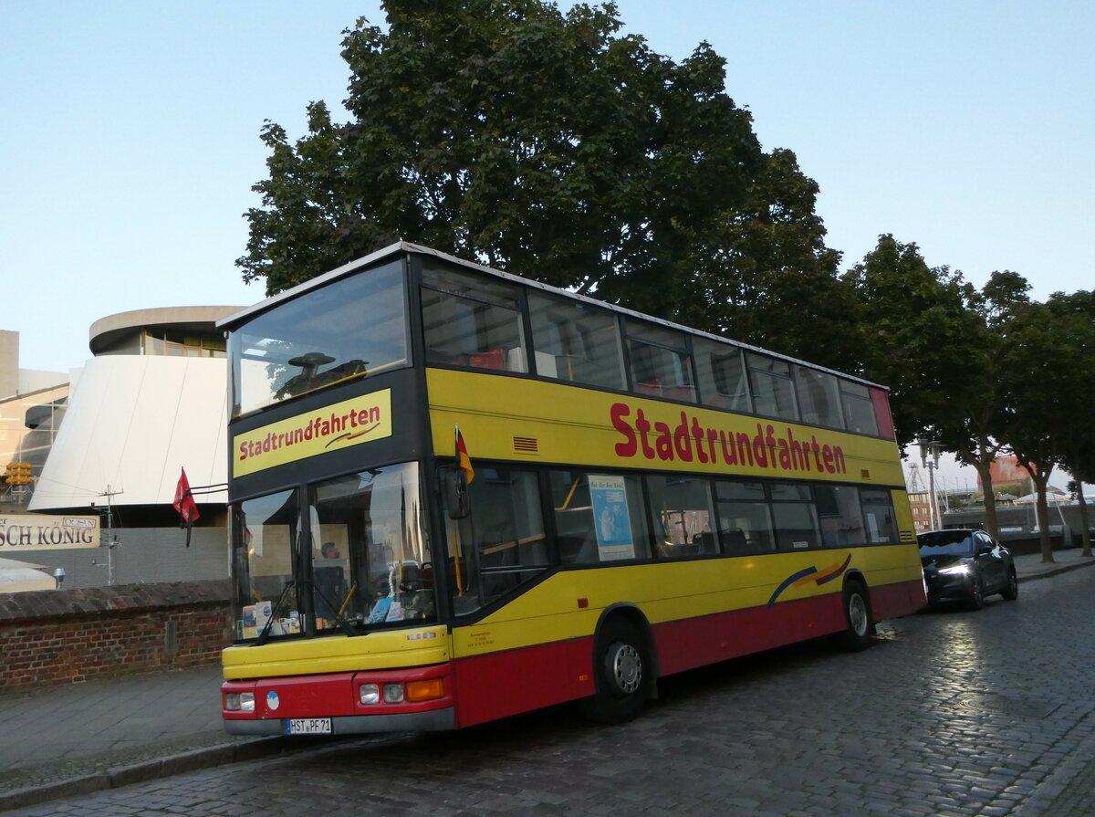 (254'712) - Scholz, Schwerin - HST-PF 71 - MAN am 2. September 2023 in Stralsund, Am Fischmarkt