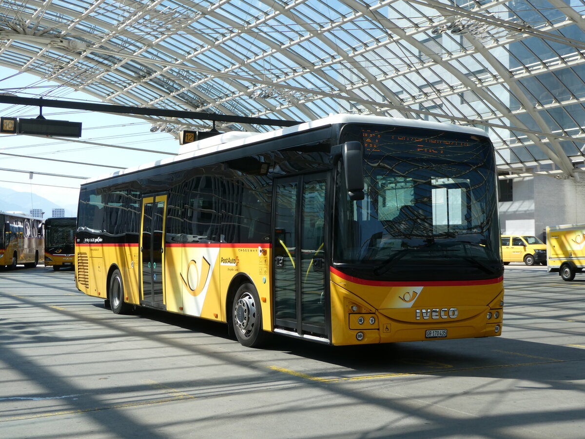 (254'925) - PostAuto Graub�nden - GR 170'435/PID 11'311 - Iveco am 8. September 2023 in Chur, Postautostation