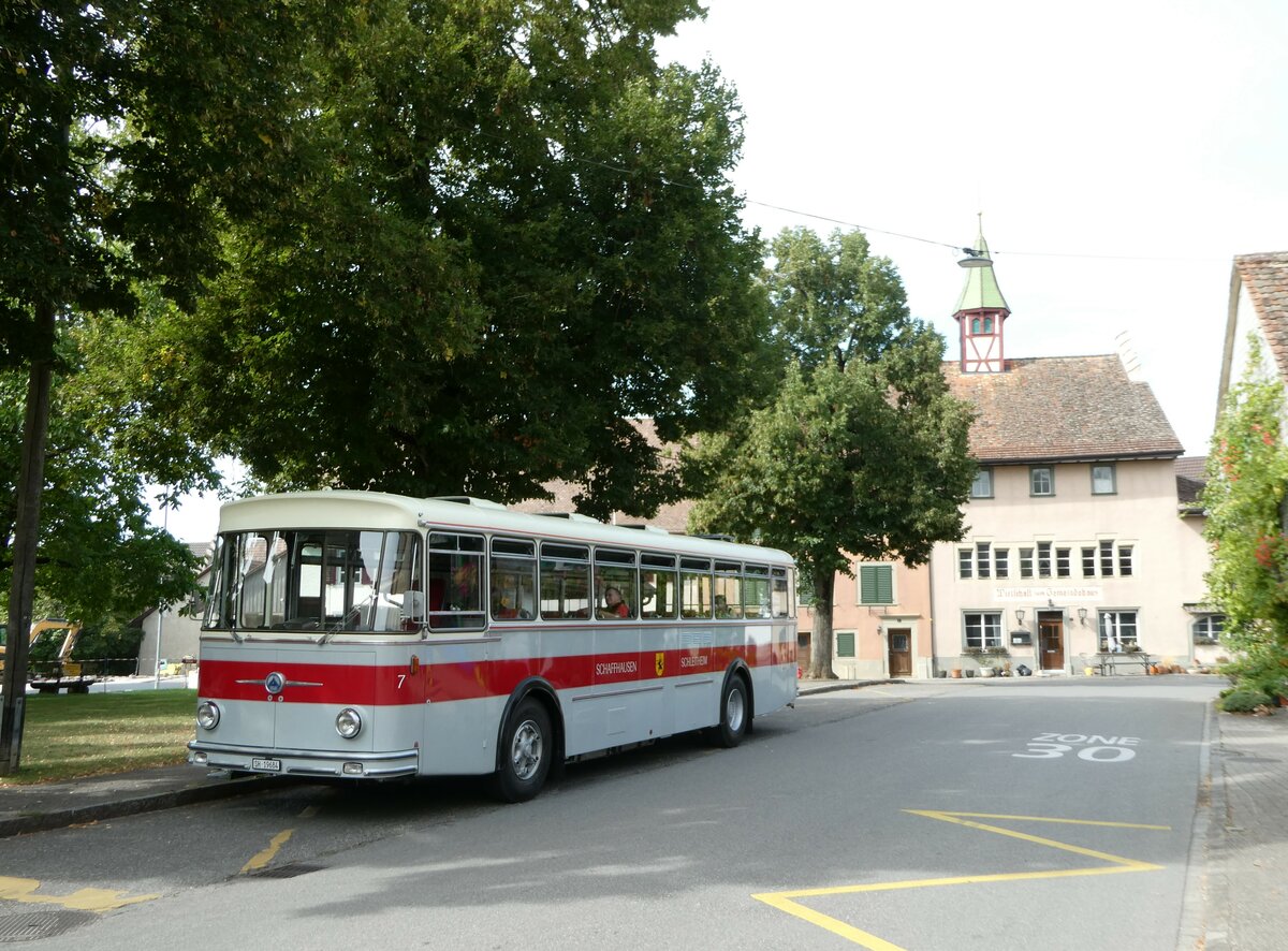 (255'376) - Borer, Neuhausen - Nr. 7/SH 19'684 - Saurer/T�scher (ex Heiniger, B�tzberg; ex ASS Schleitheim Nr. 22; ex ASS Schleitheim Nr. 7) am 17. September 2023 in G�chlingen, Dorf