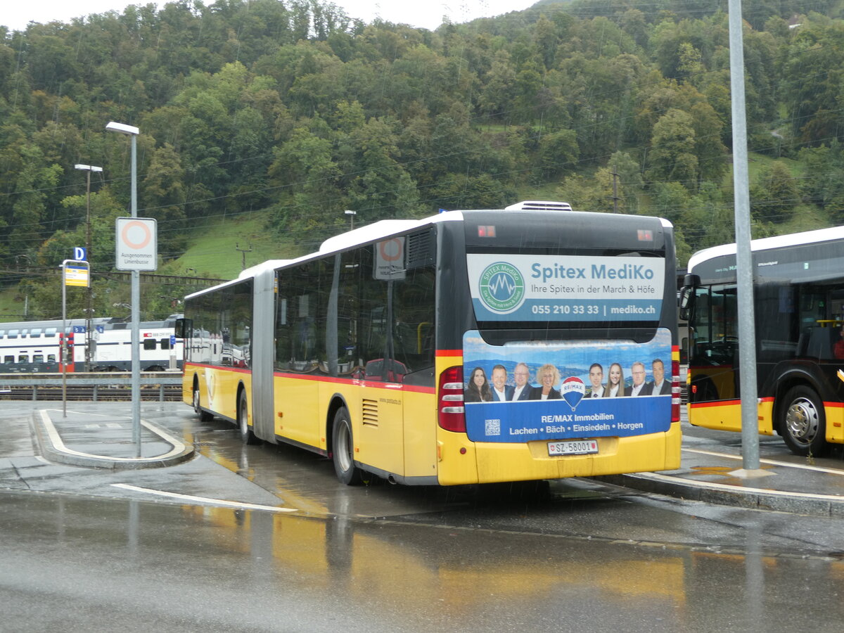 (255'403) - PostAuto Ostschweiz - SZ 58'001/PID 5181 - Mercedes (ex Kistler, Reichenburg) am 18. September 2023 beim Bahnhof Ziegelbr�cke