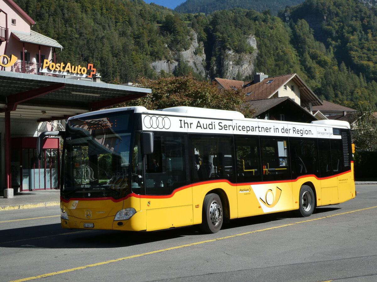 (255'819) - Fl�ck, Brienz - Nr. 22/BE 868'722/PID 11'213 - Mercedes am 2. Oktober 2023 in Meiringen, Postautostation