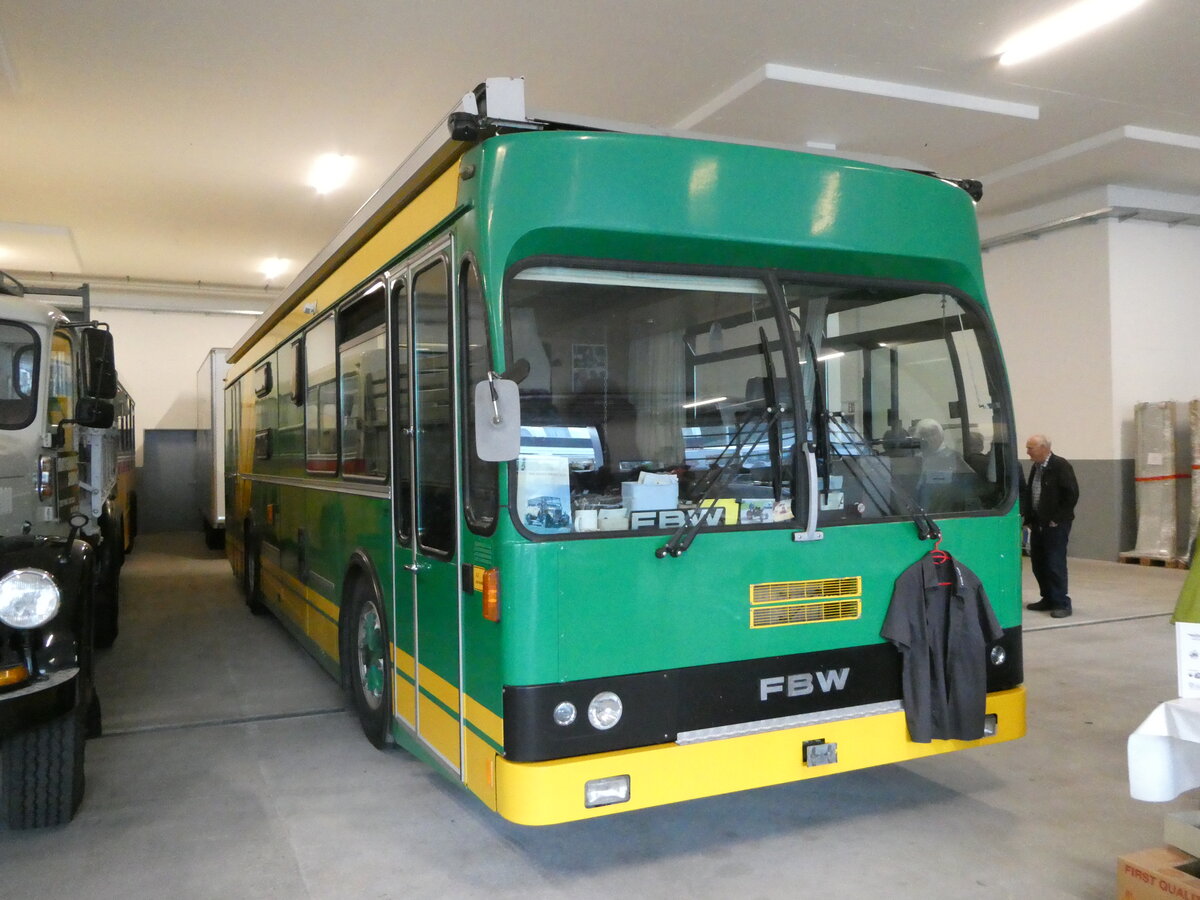 (255'904) - R�llin, Hirzel - FBW/R&J (ex ABM Meinisberg Nr. 2) am 7. Oktober 2023 in N�fels, FBW-Museum