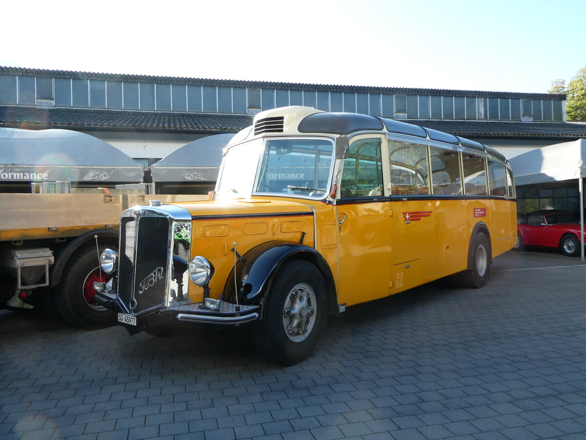 (255'910) - R�egg, R�ti - SG 45'977 - FBW/FHS (ex Kantonspolizei, Bern; ex P 23'180; ex P 2216) am 7. Oktober 2023 in N�fels, FBW-Museum