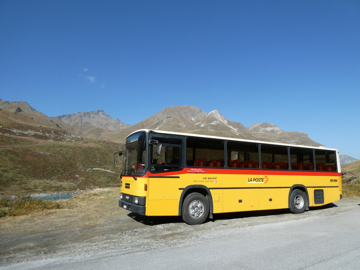 (256'028) - Oser, B�rchen - VS 93'575 - NAW/Lauber (ex Epiney, Ayer PID 1076) am 8. Oktober 2023 in Moiry, Lac de Moiry