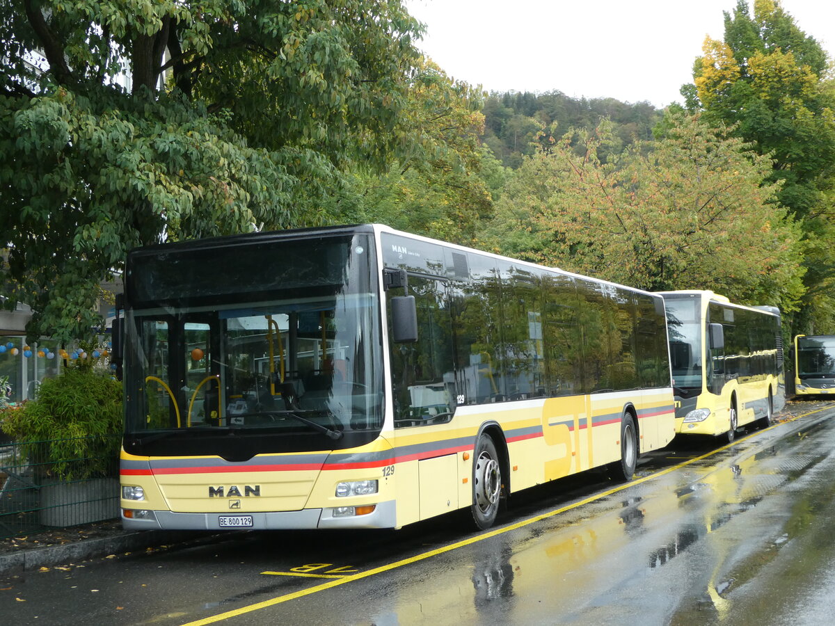 (256'204) - STI Thun - Nr. 129/BE 800'129 - MAN am 20. Oktober 2023 bei der Schiffl�ndte Thun