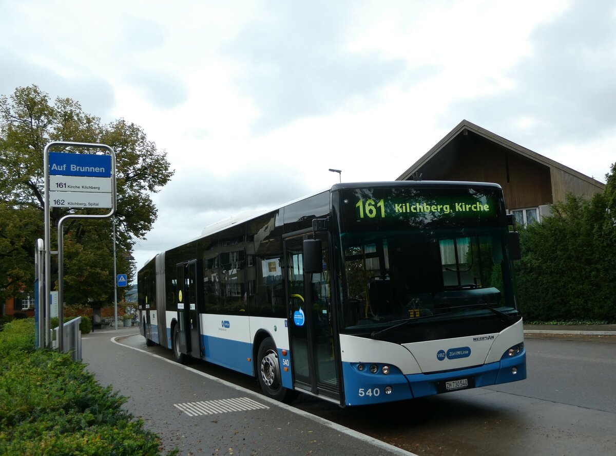 (256'254) - VBZ Z�rich - Nr. 540/ZH 730'540 - Neoplan am 21. Oktober 2023 in Kilchberg, Auf Brunnen