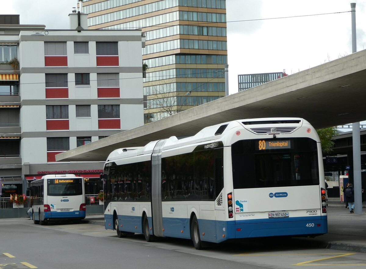 (256'299) - VBZ Z�rich - Nr. 450/ZH 907'450 - Volvo am 21. Oktober 2023 beim Bahnhof Z�rich Oerlikon