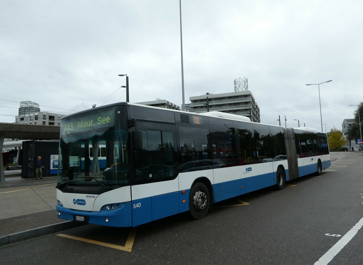 (256'307) - VBZ Z�rich - Nr. 540/ZH 730'540 - Neoplan am 21. Oktober 2023 beim Bahnhof Z�rich Stettbach