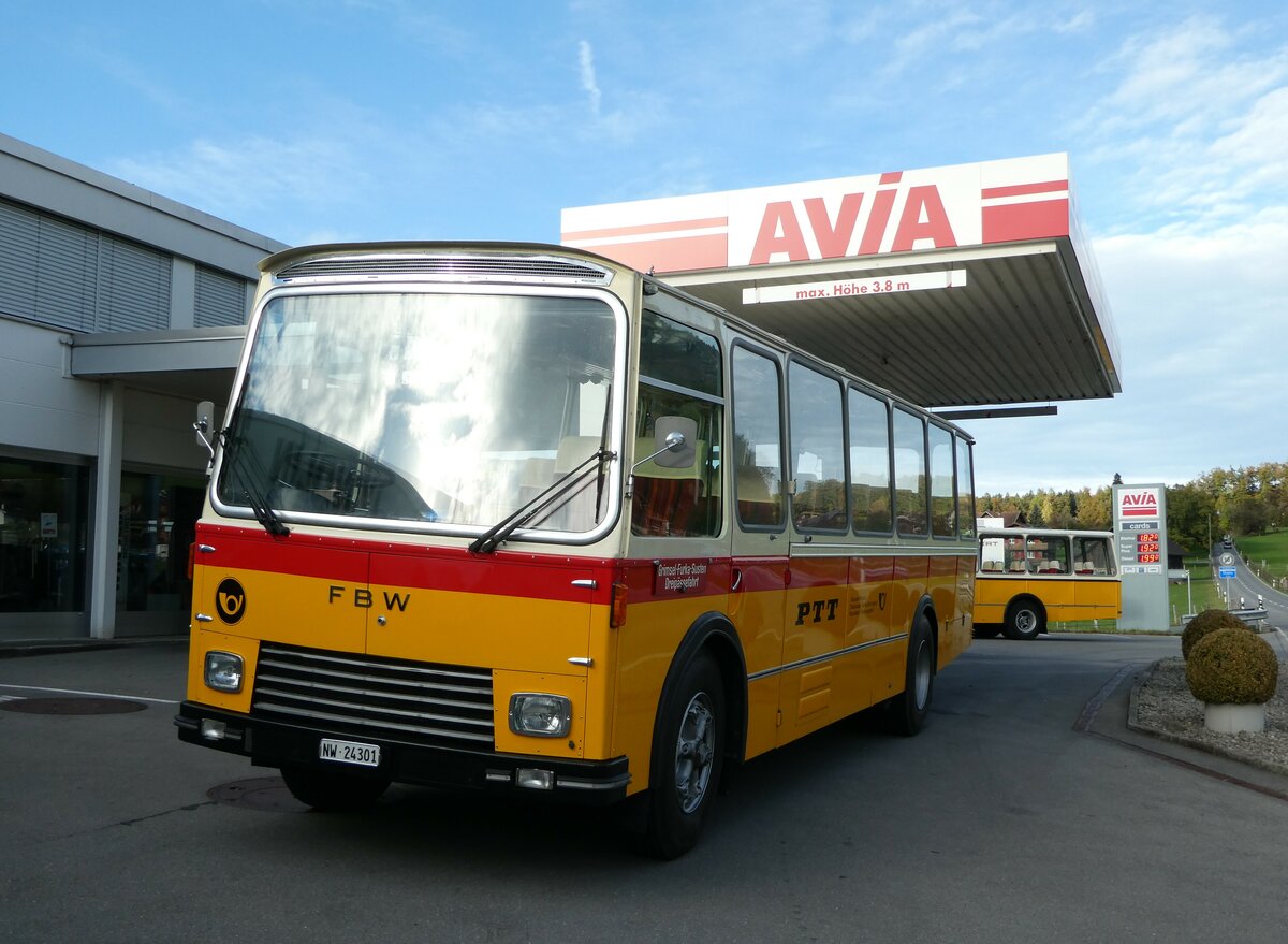 (256'516) - Lambach, Gommiswald - NW 24'301 - FBW/Eggli (ex Tanner+Lambach, Reigoldswil; ex Lambach, Rieden; ex Meier, Gr�t; ex AVG Grindelwald Nr. 13; ex P 24'182) am 28. Oktober 2023 in Sand, Avia-Tankstelle