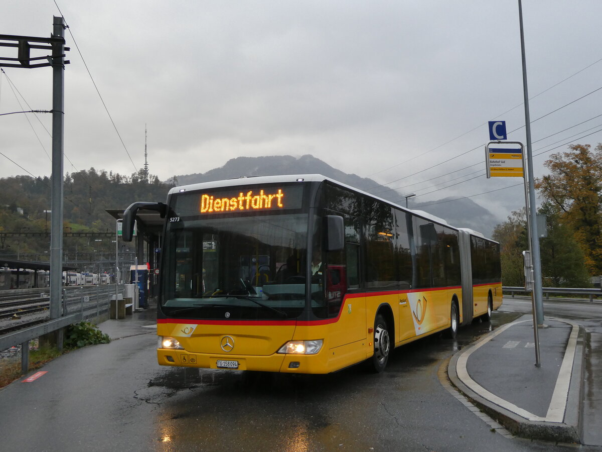 (256'620) - PostAuto Ostschweiz - TG 158'094/PID 5273 - Mercedes (ex PostAuto Bern Nr. 5273; ex PostAuto Bern Nr. 637) am 31. Oktober 2023 beim Bahnhof Ziegelbr�cke