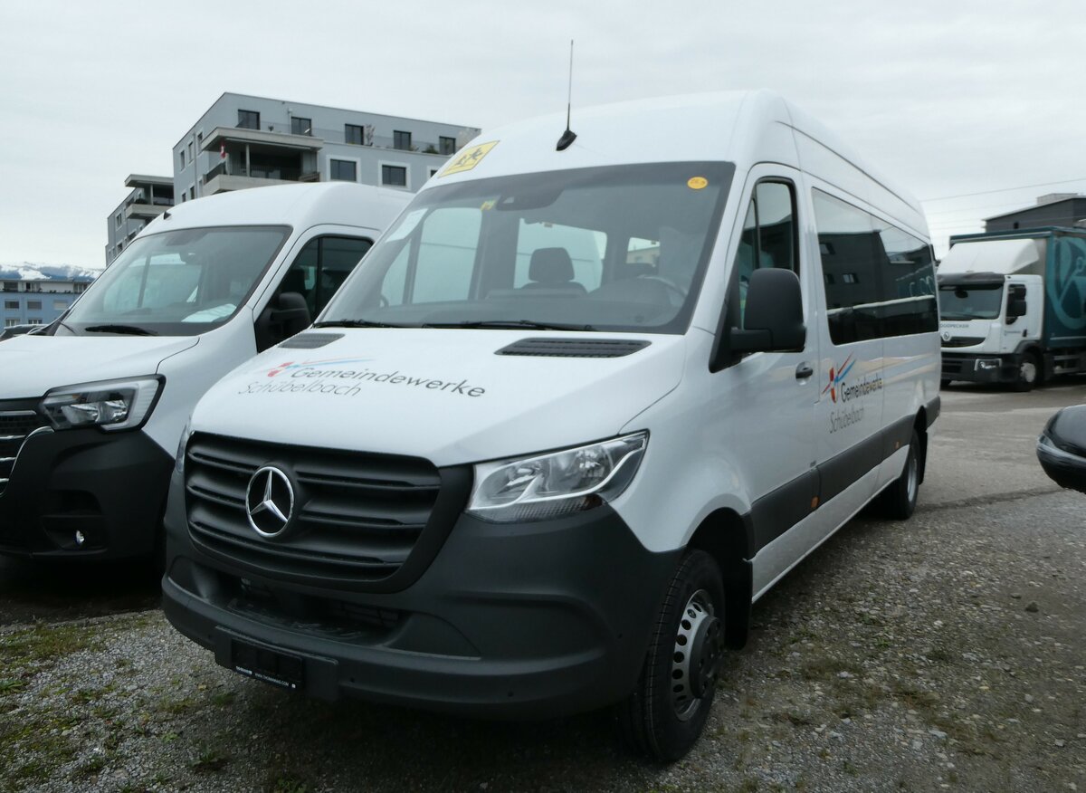 (257'104) - Gemeindewerke, Sch�belbach - Mercedes am 18. November 2023 in Schmerikon, Thomann