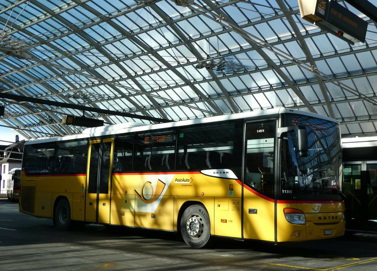 (257'196) - PostAuto Graub�nden - GR 179'705/PID 11'305 - Setra am 20. November 2023 in Chur, Postautostation