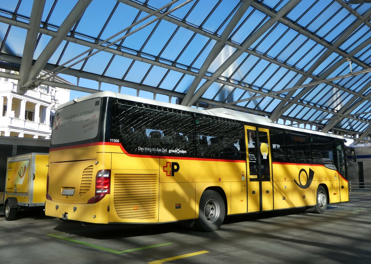 (257'199) - PostAuto Graub�nden - GR 179'710/PID 11'300 - Setra am 20. November 2023 in Chur, Postautostation