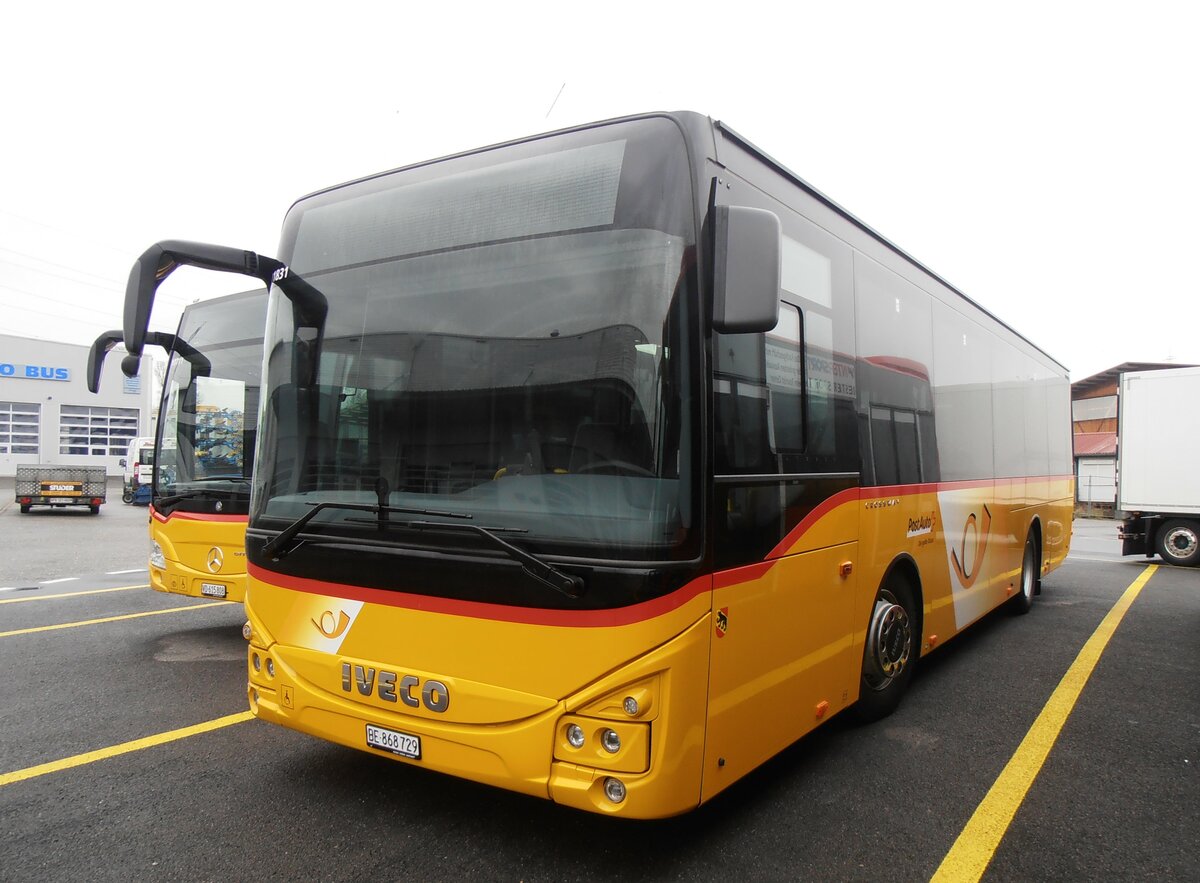 (257'495) - Fl�ck, Brienz - Nr. 29/BE 868'729/PID 11'831 - Iveco am 9. Dezember 2023 in Kerzers, Interbus