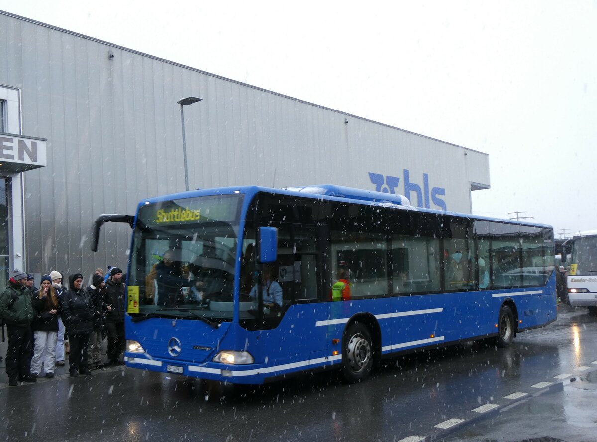 (258'225) - Tritten, Zweisimmen - BE 26'971 - Mercedes (ex BE 633'034; ex AFA Adelboden Nr. 94) am 6. Januar 2024 beim Bahnhof Frutigen