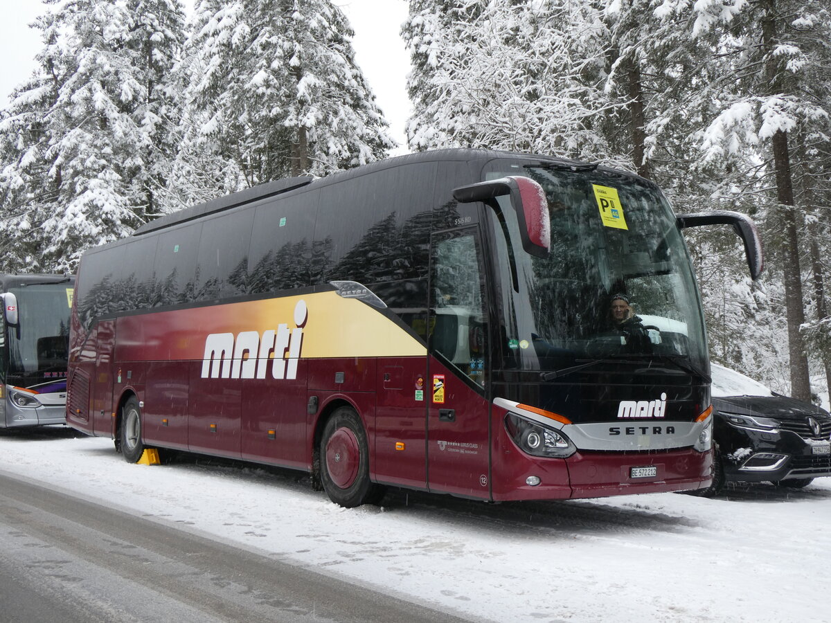 (258'270) - Marti, Kallnach - Nr. 12/BE 572'212 - Setra am 6. Januar 2024 in Adelboden, Unter dem Birg