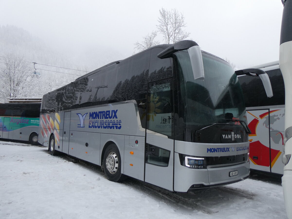 (258'432) - MOB Montreux - Nr. 4/VD 499 - Van Hool am 6. Januar 2024 in Adelboden, ASB