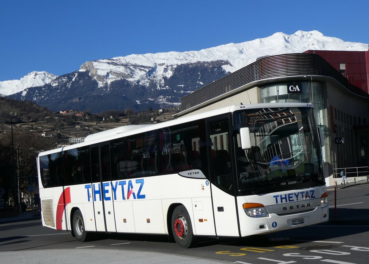 (258'611) - Theytaz, Sion - VS 11'006 - Setra am 11. Januar 2024 beim Bahnhof Sion
