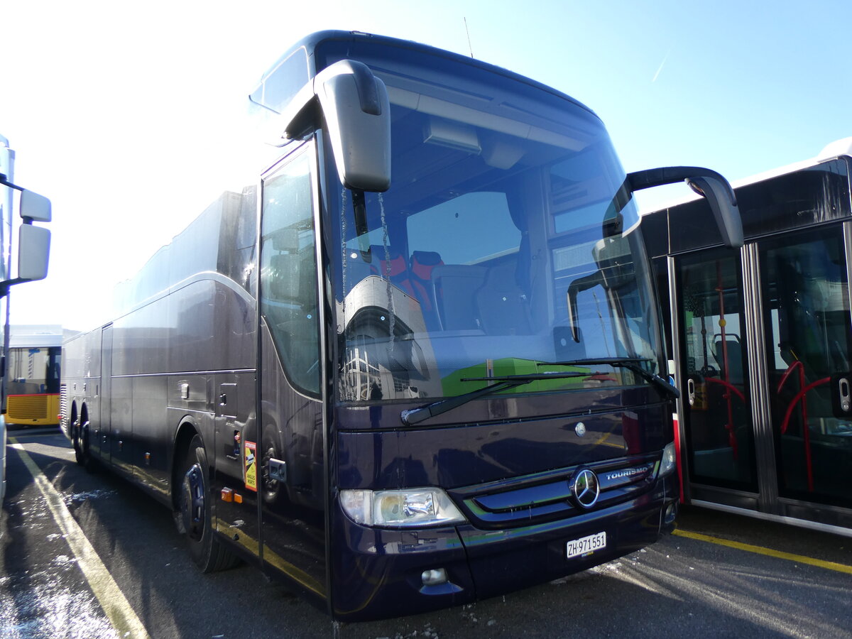 (258'784) - MB Holiday Services, Oberglatt - ZH 971'551 - Mercedes (ex Hauser, D-Rottweil) am 20. Januar 2024 in Kerzers, Interbus