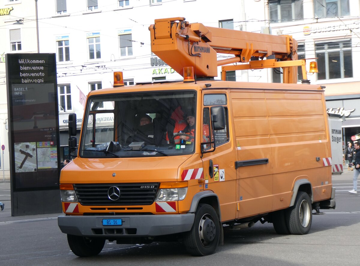 (259'033) - BVB Basel - Nr. 2961/BS 16 - Mercedes am 30. Januar 2024 beim Bahnhof Basel