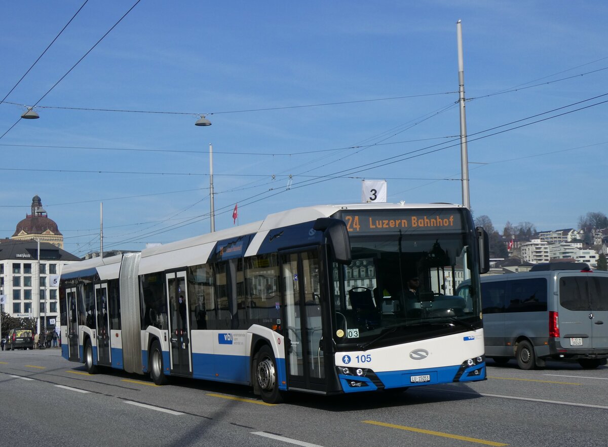 (259'146) - VBL Luzern - Nr. 105/LU 15'053 - Solaris am 6. Februar 2024 in Luzern, Bahnhofbr�cke