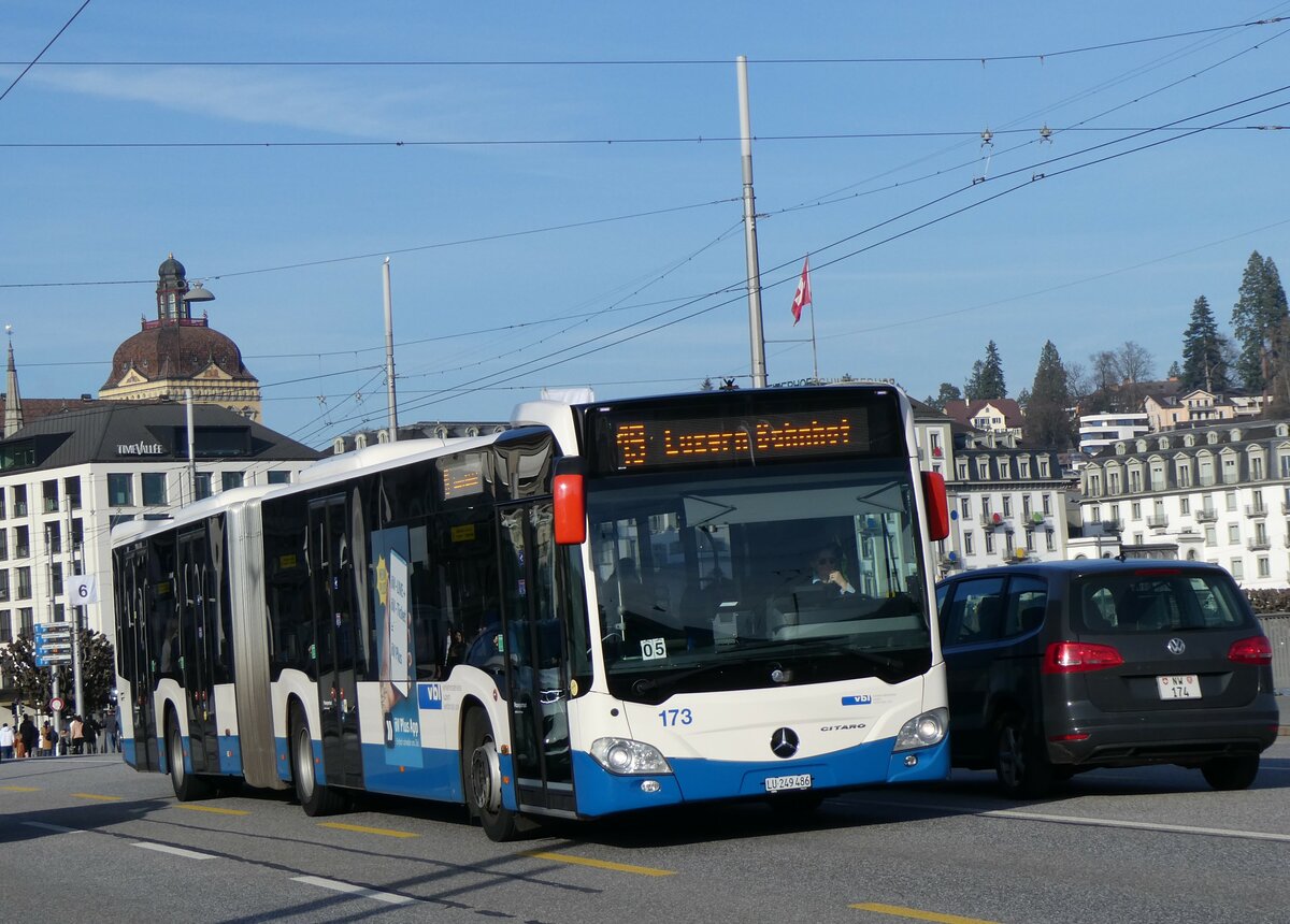 (259'188) - VBL Luzern - Nr. 173/LU 249'486 - Mercedes am 6. Februar 2024 in Luzern, Bahnhofbr�cke