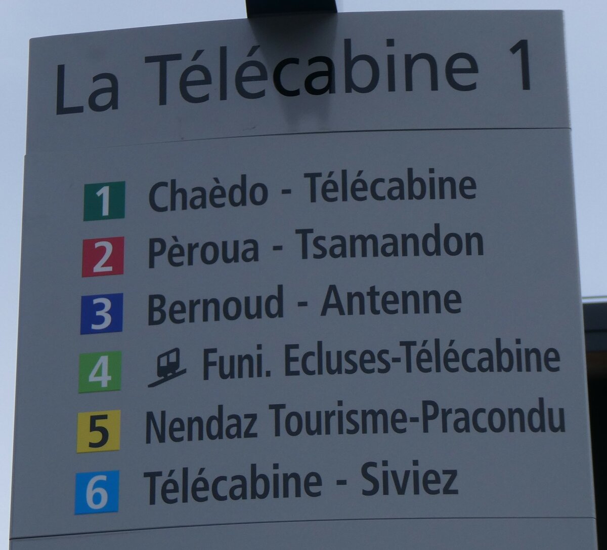 259'373) - Bus Haute-Nendaz Shuttle-Haltestellenschild - La T�l�cabine 1 - am 16. Februar 2024