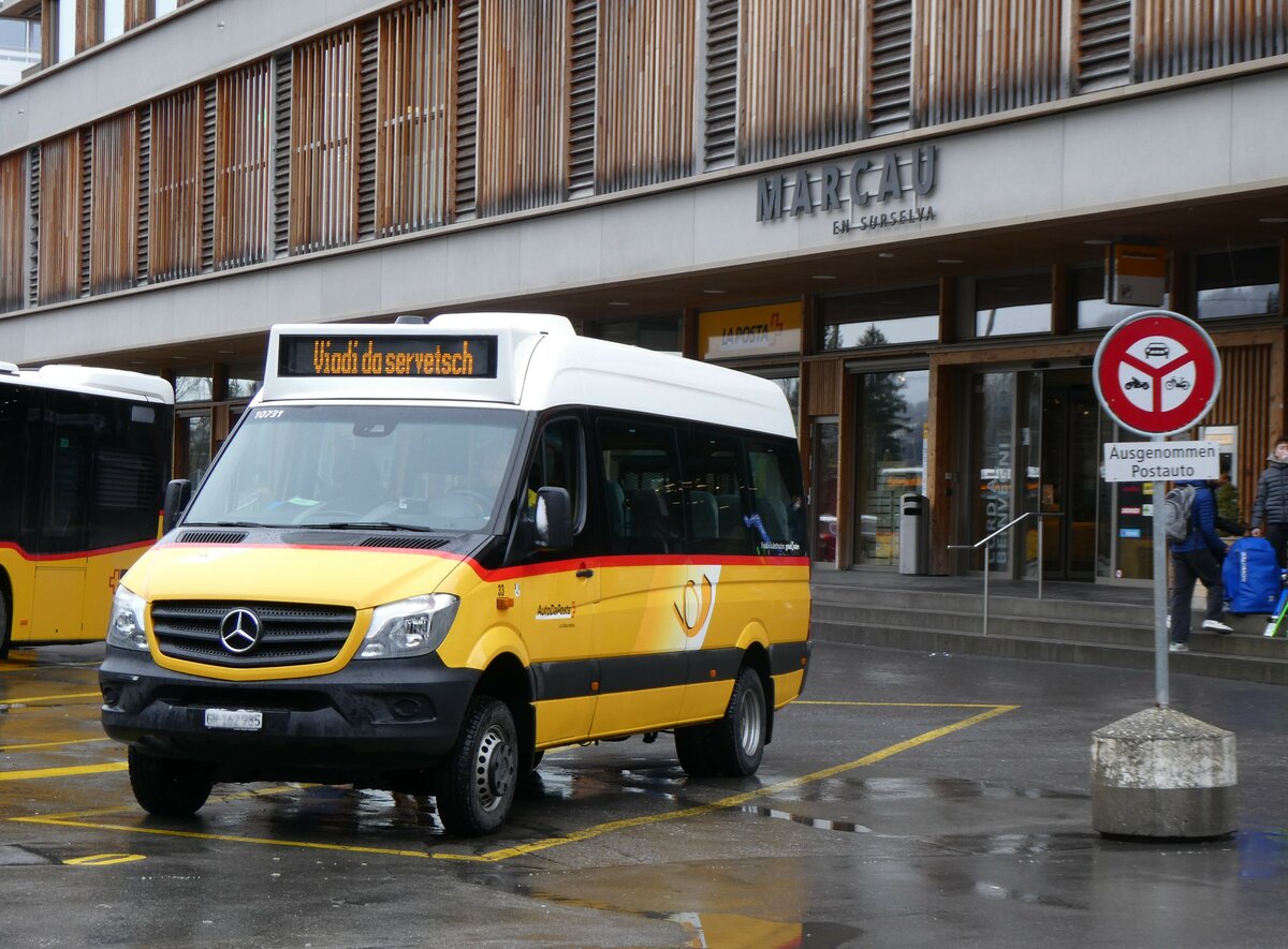 (259'546) - PostAuto Graub�nden - Nr. 33/GR 162'985/PID 10'731 - Mercedes (ex Nr. 3; ex Nr. 12) am 23. Februar 2024 beim Bahnhof Ilanz