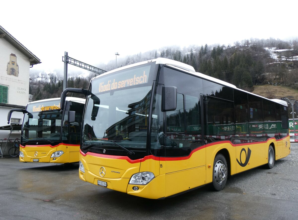 (259'556) - PostAuto Graub�nden - Nr. 15/GR 102'394/PID 12'090 - Mercedes am 23. Februar 2024 beim Bahnhof Ilanz
