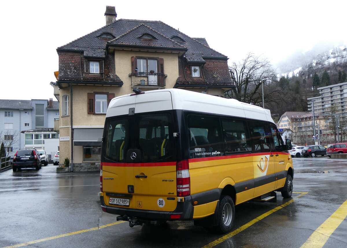 (259'560) - PostAuto Graub�nden - Nr. 33/GR 162'985/PID 10'731 - Mercedes (ex Nr. 3; ex Nr. 12) am 23. Februar 2024 beim Bahnhof Ilanz