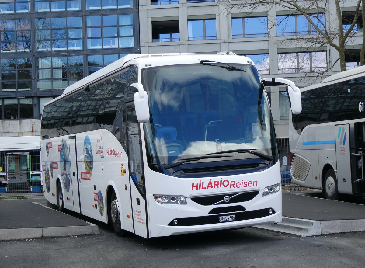 (259'569) - Hil�rio, Sch�tz - LU 254'804 - Volvo am 24. Februar 2024 in Z�rich, Sihlquai 