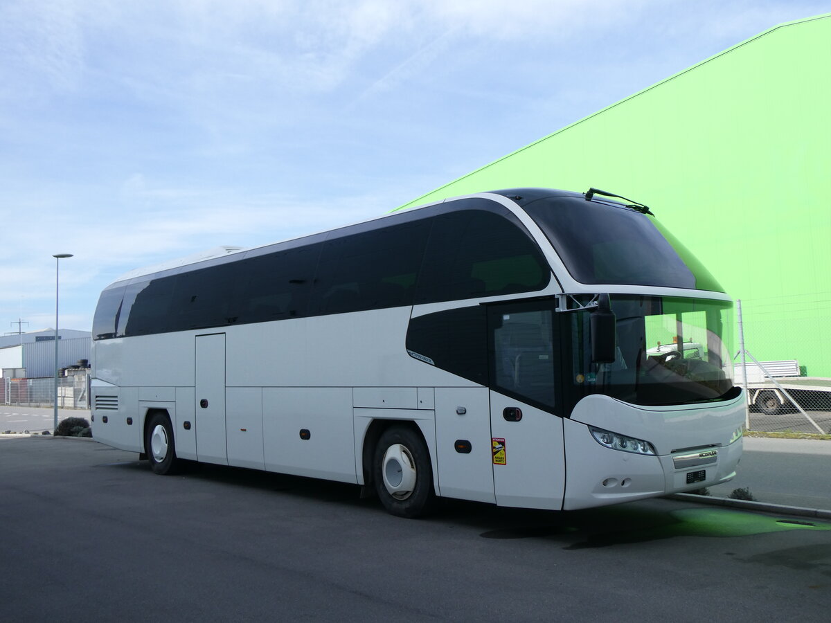 (259'860) - ASm Langenthal - Nr. 7 - Neoplan am 2. M�rz 2024 in Kerzers, Interbus