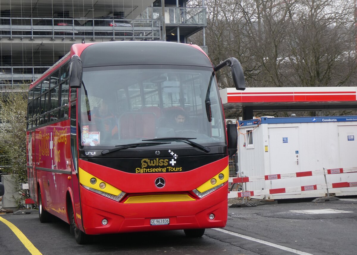 (260'173) - Swisstours Transport, Gen�ve - GE 963'836 - Mercedes/UNVI am 7. M�rz 2024 in Z�rich, Sihlquai