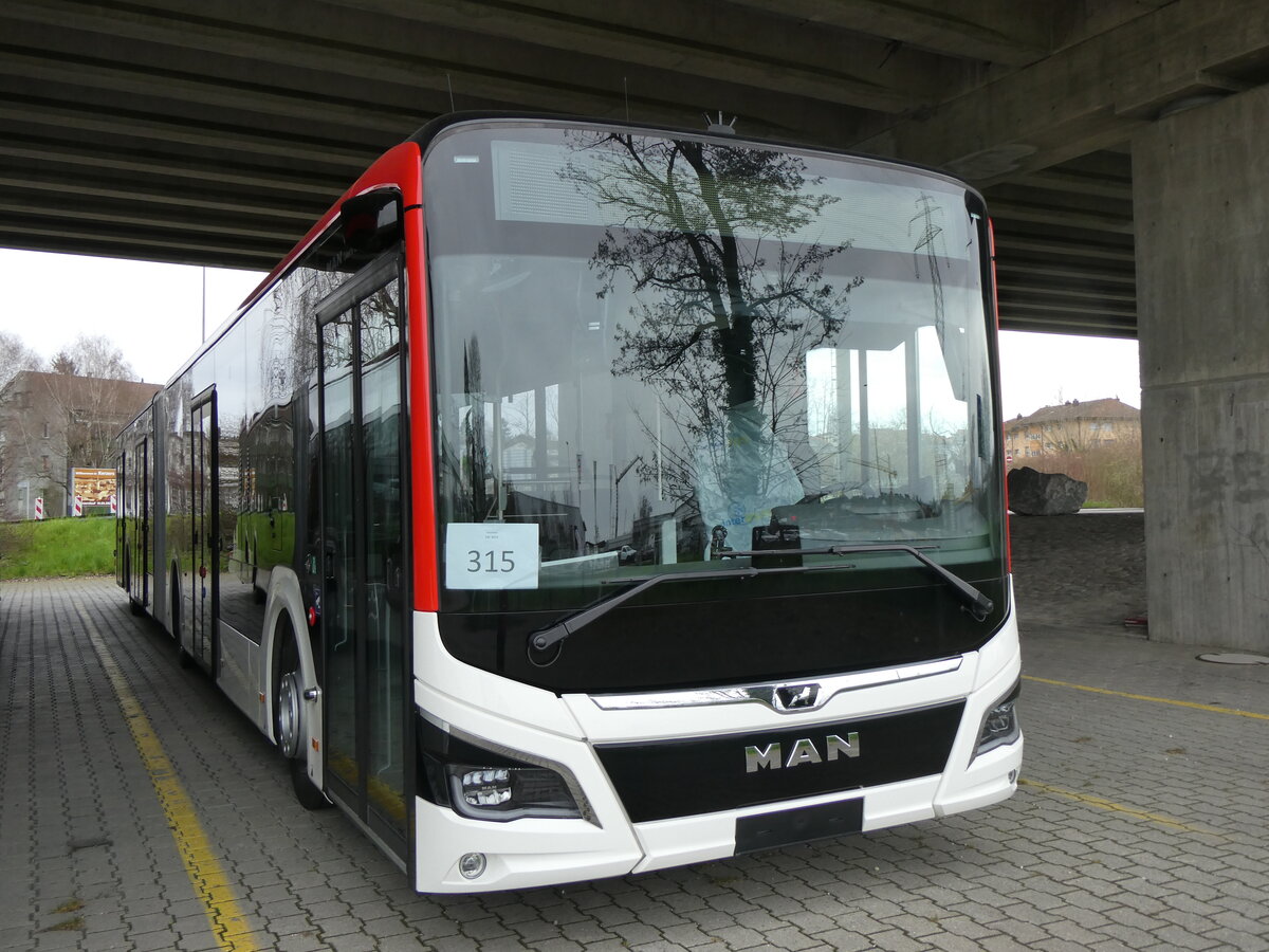 (260'418) - Twerenbold, Baden - Nr. 315 - MAN am 17. M�rz 2024 in Kerzers, Murtenstrasse