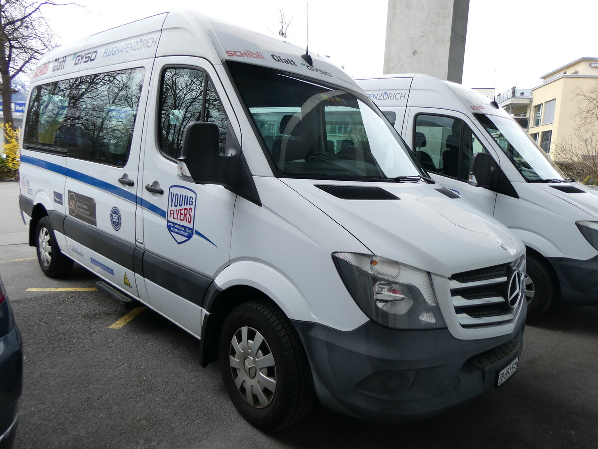 (260'458) - EHC Kloten, Kloten - ZH 651'591 - Mercedes am 17. M�rz 2024 in Thun, Grabengut