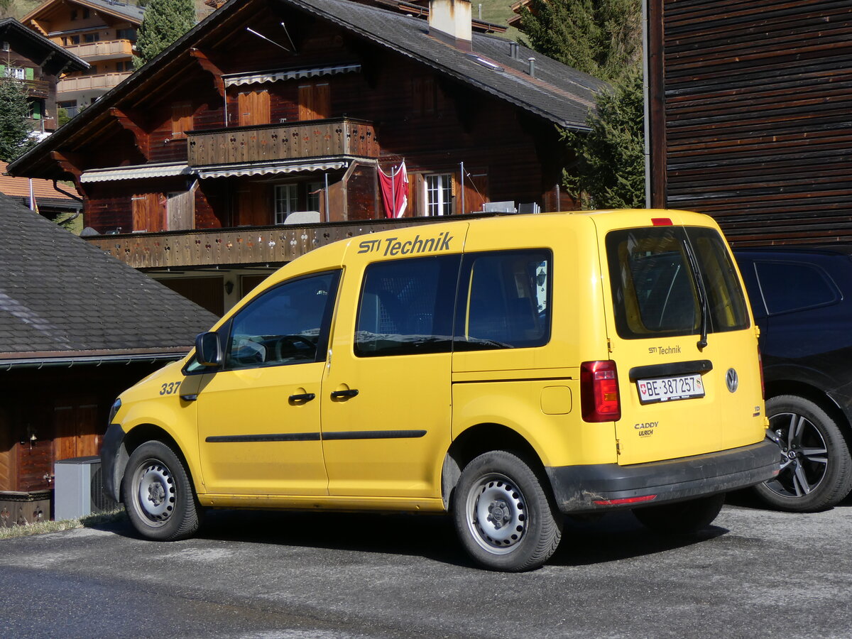 (260'468) - STI Thun - Nr. 337/BE 387'257 - VW am 19. M�rz 2024 in Grindelwald, Garage GrindelwaldBus