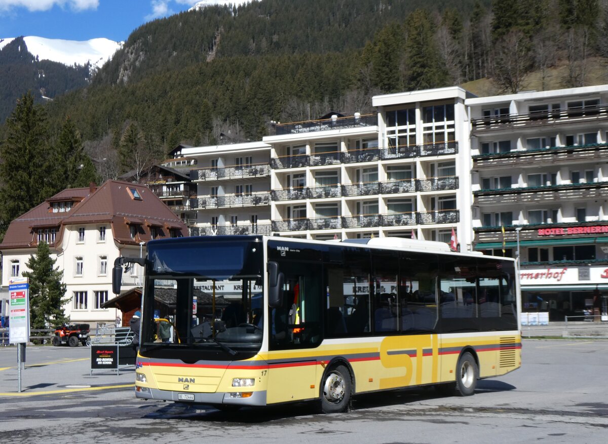 (260'517) - GrindelwaldBus, Grindelwald - Nr. 17/BE 72'444 - MAN/G�ppel (ex STI Thun Nr. 133) am 19. M�rz 2024 beim Bahnhof Grindelwald