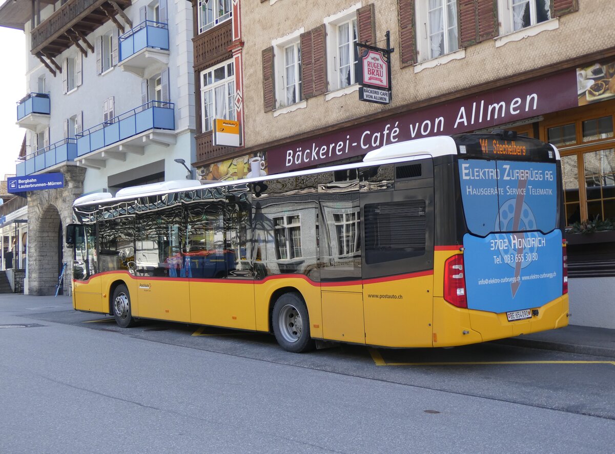 (260'570) - PostAuto Bern - BE 654'090/PID 11'402 - Mercedes am 19. M�rz 2024 beim Bahnhof Lauterbrunnen