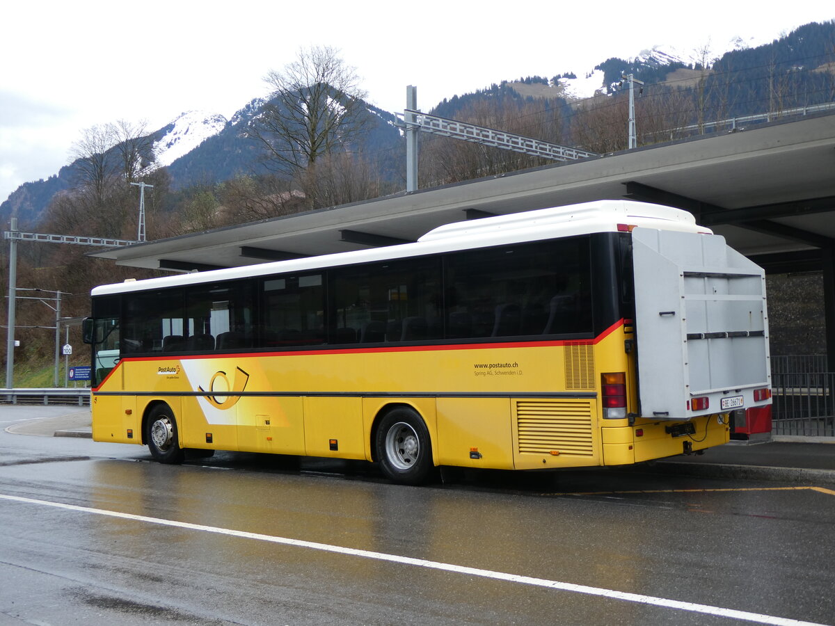 (260'584) - Spring, Schwenden - BE 26'671/PID 2592 - Setra am 21. M�rz 2024 beim Bahnhof Oey-Diemtigen