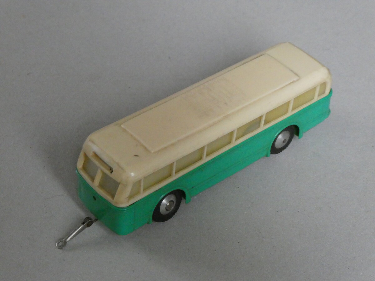 (260'654) - Aus Deutschland: ??? - B�ssing Personenanh�nger am 24. M�rz 2024 in Thun (Modell)