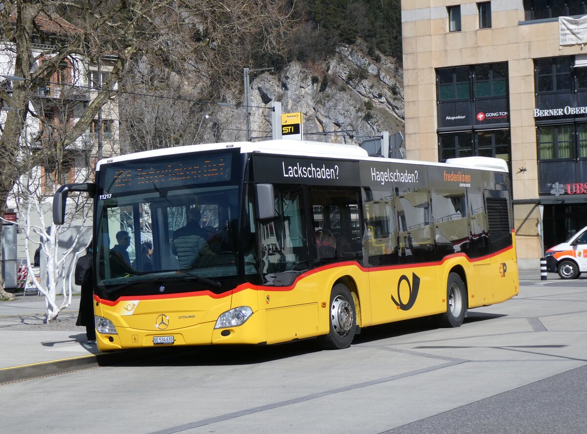 (260'692) - PostAuto Bern - BE 534'630/PID 11'217 - Mercedes am 26. M�rz 2024 beim Bahnhof Interlaken West