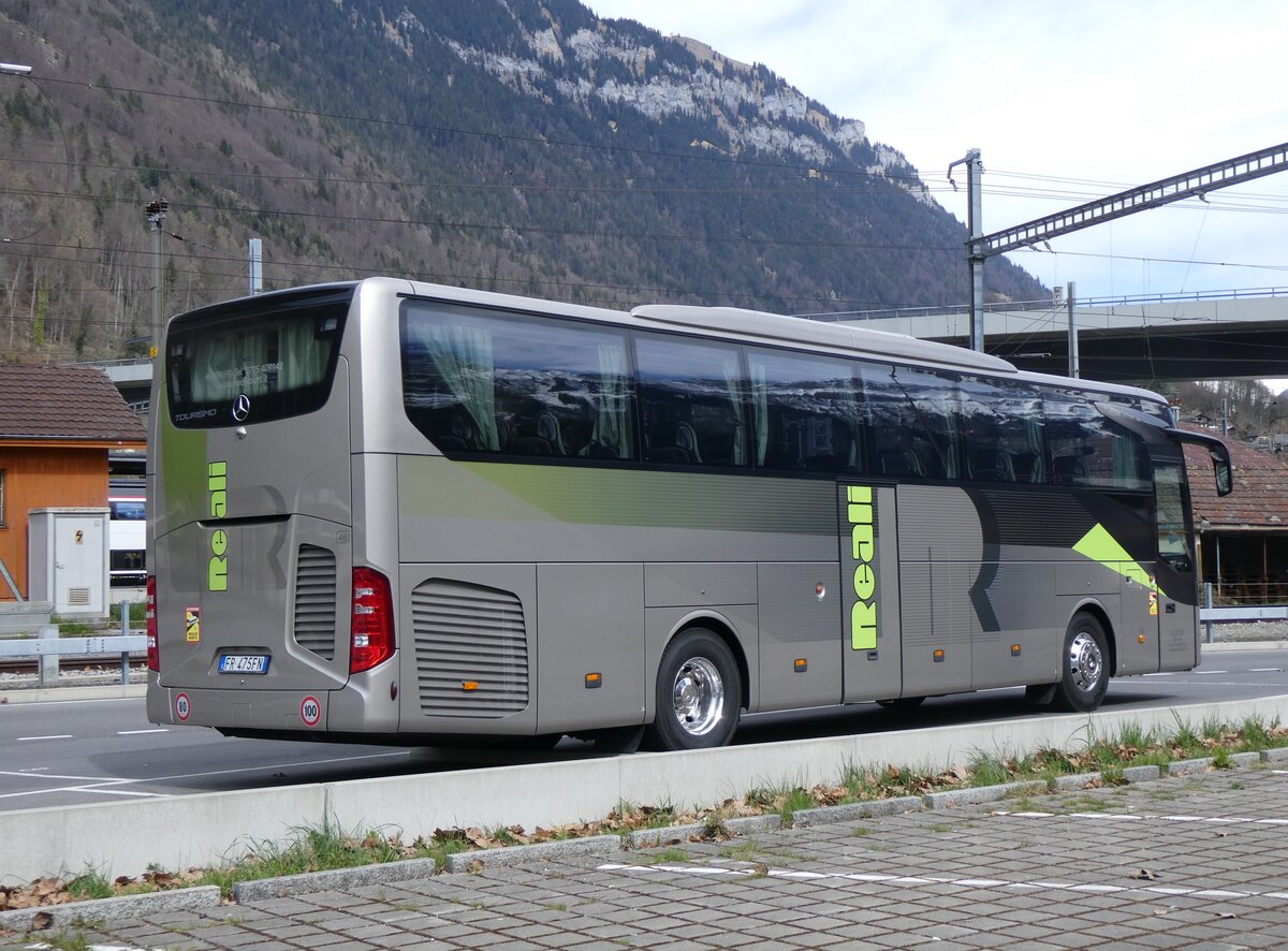 (260'704) - Aus Italien: Reali, Alatri - Nr. 46/FR-475 FN - Mercedes am 26. M�rz 2024 beim Bahnhof Interlaken Ost