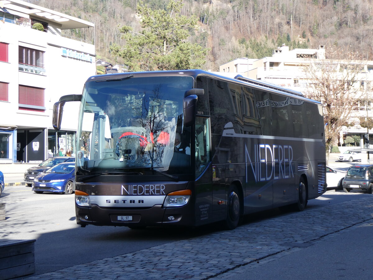 (260'787) - Niederer, Filzbach - GL 97 - Setra am 28. M�rz 2024 in Thun, Berntorplatz