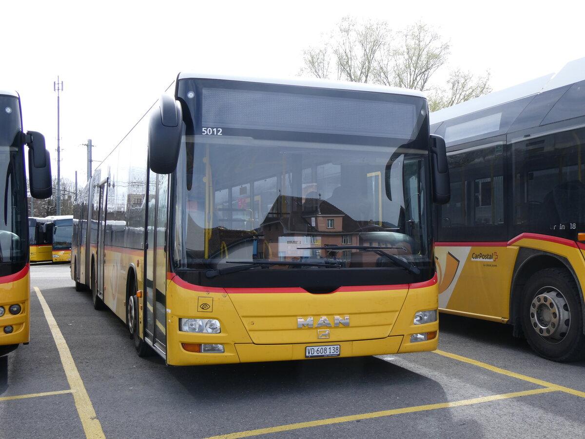 (260'828) - CarPostal Ouest - VD 608'138/PID 5012 - MAN (ex NE 165'376; ex VD 495'042) am 29. M�rz 2024 in Yverdon, Garage